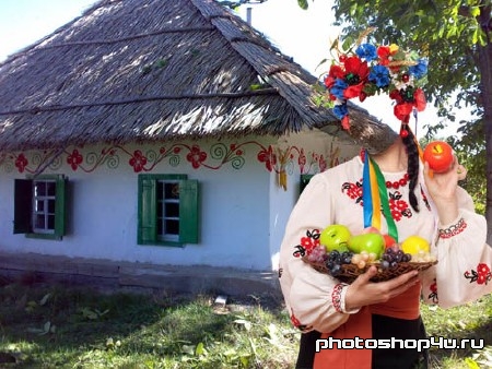 Шаблон для photoshop - Украиночка у дома в селе