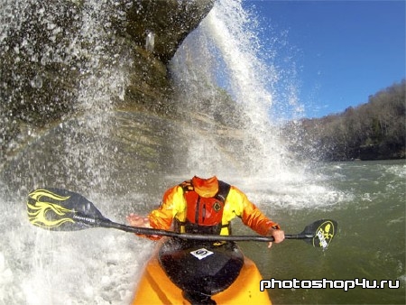  Шаблон для Photoshop - Спортсмен под водопадом на байдарке 